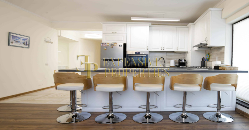 5 D8, Navodari, 2 Dormitoare Dormitoare, 3 camere camere,1 BaieBai,Apartament,De vanzare,1018