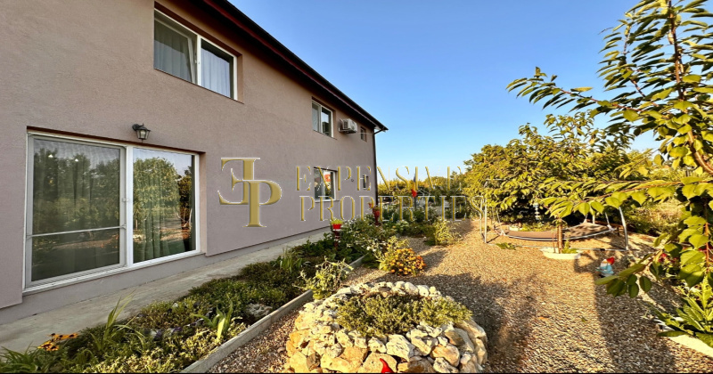 Casa (vila) de vanzare jud.Constanta: Palazu Mare ⭐ 2 etaje   8 camere: Residence Pomaria: fatada casei